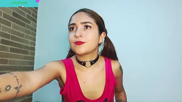 helenacyruss online show from December 19, 10:10 pm