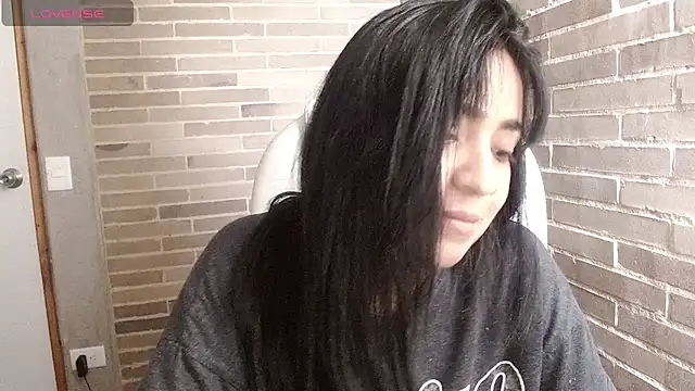 helenacyruss online show from February 13, 7:10 pm