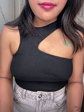 Snapshot of LeisyXO chatting on January 31, 9:59 pm LeisyXO online show from January 31, 9:59 pm