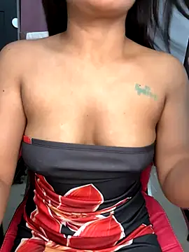 Snapshot of LeisyXO chatting on November 17, 7:19 pm LeisyXO online show from November 17, 7:19 pm