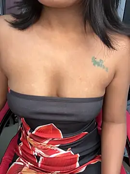 Snapshot of LeisyXO chatting on November 22, 5:23 pm LeisyXO online show from November 22, 5:23 pm