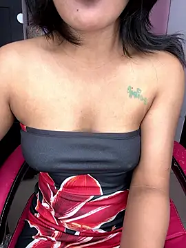 Snapshot of LeisyXO chatting on January 11, 7:08 pm LeisyXO online show from January 11, 7:08 pm