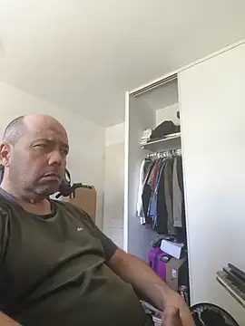 Snapshot of veryverybigdick45 chatting on May 23, 10:41 am veryverybigdick45 online show from May 23, 10:41 am