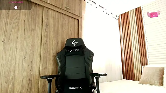 Maryantz online show from April 21, 8:23 pm