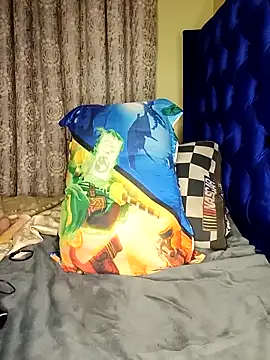 Queenshaz01 online show from February 15, 10:42 pm