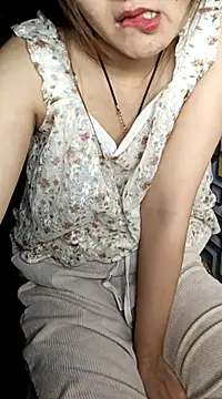 Snapshot of Girl20sexy chatting on February 10, 10:51 pm Girl20sexy online show from February 10, 10:51 pm