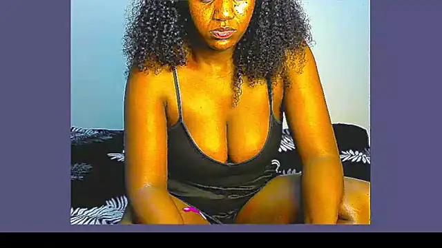 Snapshot of lilylovexx chatting on December 2, 11:18 pm lilylovexx online show from December 2, 11:18 pm