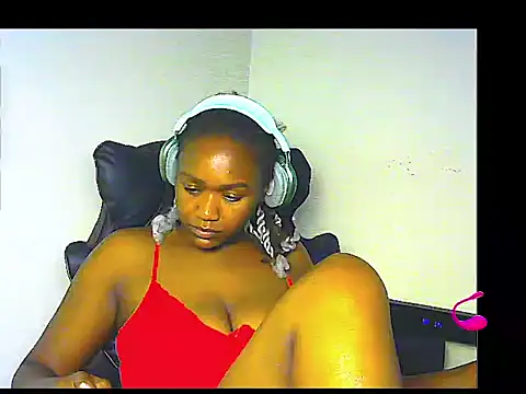 Snapshot of lilylovexx chatting on October 14, 9:04 pm lilylovexx online show from October 14, 9:04 pm