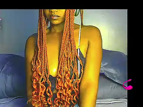 Snapshot of lilylovexx chatting on December 21, 9:00 pm lilylovexx online show from December 21, 9:00 pm