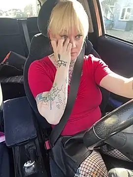 poussichienne online show from March 4, 2:53 pm