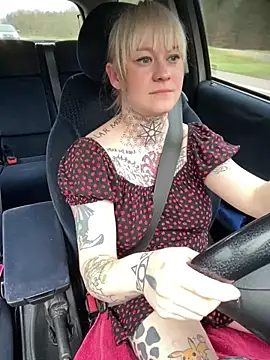 poussichienne online show from March 21, 4:07 pm