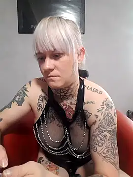 poussichienne online show from September 15, 3:56 pm