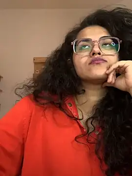 Curvydesifromgermany online show from January 16, 1:04 pm