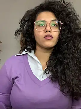 Curvydesifromgermany online show from January 22, 3:07 pm