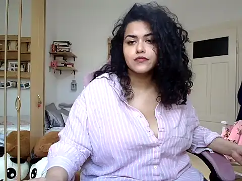 Curvydesifromgermany online show from February 24, 12:03 pm