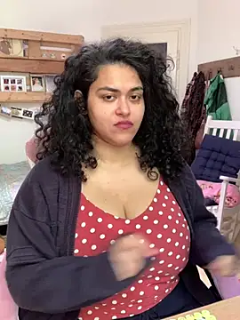 Snapshot of Curvydesifromgermany chatting on May 14, 11:50 am Curvydesifromgermany online show from May 14, 11:50 am