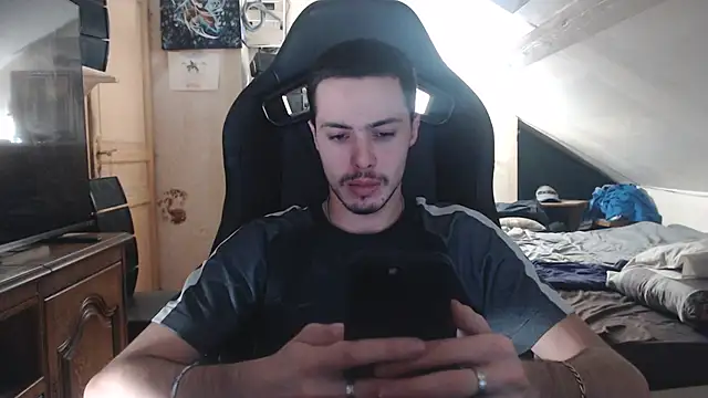 Logan23310 online show from December 20, 6:56 pm