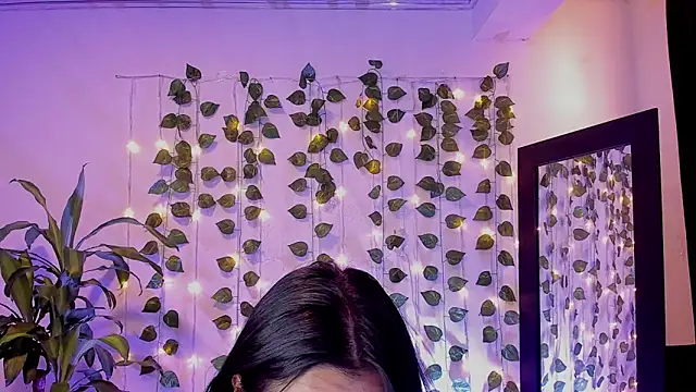 mariiana-diaz online show from February 18, 4:37 pm