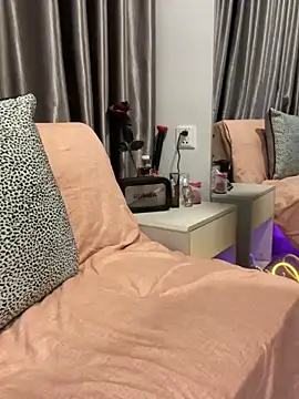 Almiraa68 online show from December 31, 4:14 pm