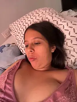 Milu Shackelfft online show from April 23, 3:47 pm