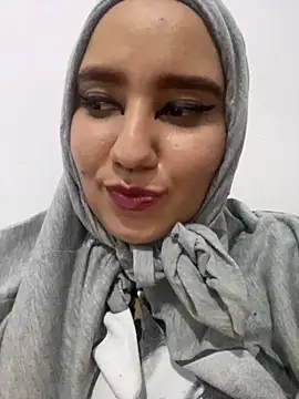 hannahayat online show from December 11, 2:30 am