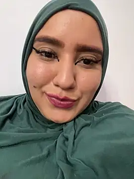 hannahayat online show from December 16, 8:58 pm