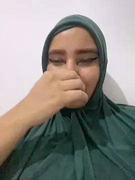 hannahayat online show from January 2, 12:02 am