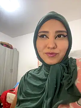 hannahayat online show from September 13, 1:55 pm