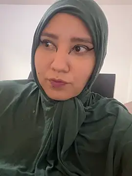 hannahayat online show from February 25, 3:32 pm