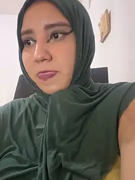 hannahayat online show from March 18, 3:48 pm