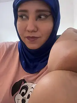 hannahayat online show from July 3, 3:40 pm