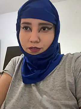 hannahayat online show from July 4, 3:51 pm