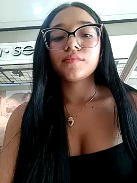 -VICKKY online show from January 15, 8:16 pm