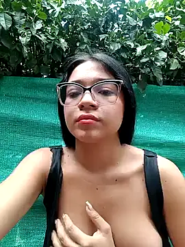 -VICKKY online show from January 23, 1:02 pm