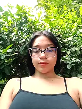 -VICKKY online show from January 31, 1:34 pm