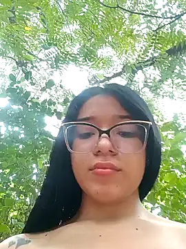 -VICKKY online show from February 6, 1:54 pm