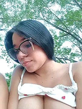 -VICKKY online show from February 6, 11:04 pm