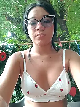 -VICKKY online show from February 15, 1:27 pm