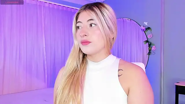 tiffany becker online show from April 25, 1:25 pm