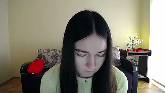 Pretty shy online show from April 17, 8:39 am