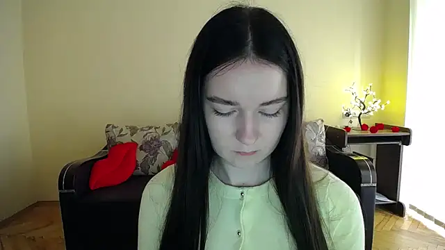 Snapshot of Pretty_shy chatting on May 12, 8:22 am Pretty shy online show from May 12, 8:22 am