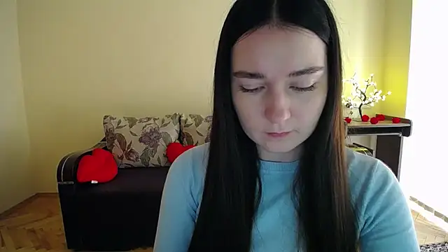 Snapshot of Pretty_shy chatting on May 19, 8:53 am Pretty shy online show from May 19, 8:53 am