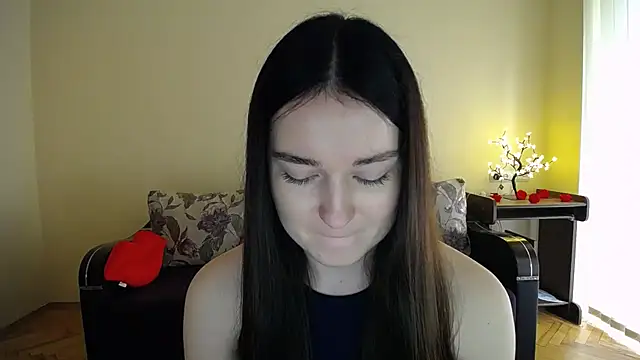 Snapshot of Pretty_shy chatting on May 25, 7:36 am Pretty shy online show from May 25, 7:36 am