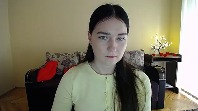 Snapshot of Pretty_shy chatting on June 1, 8:38 am Pretty shy online show from June 1, 8:38 am