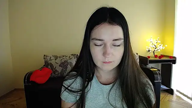 Pretty shy online show from July 16, 9:37 am