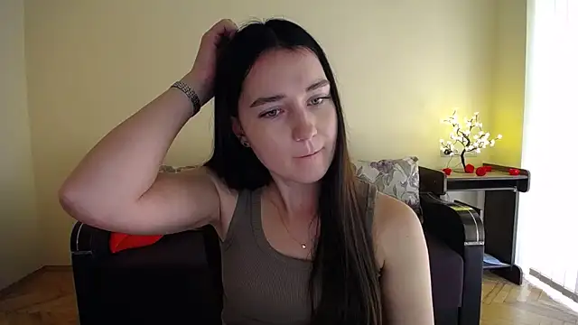 Pretty shy online show from July 18, 9:13 am