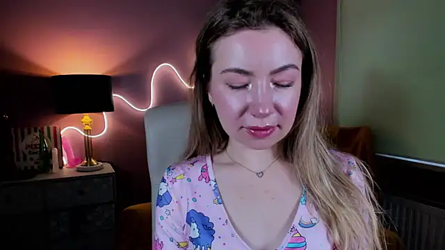 Mia Tasty online show from November 15, 8:11 am