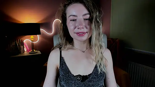 Mia Tasty online show from December 14, 2:22 pm