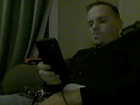 Snapshot of Rollinhard6969 chatting on January 19, 4:01 am Rollinhard6969 online show from January 19, 4:01 am