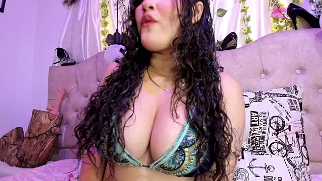 Chanelle  online show from November 13, 5:45 pm